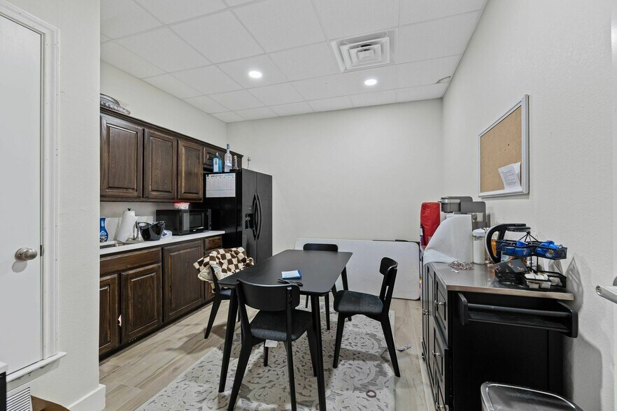 More Photos Of 2801 Burleson Retta Rd, Burleson Storefront For Lease