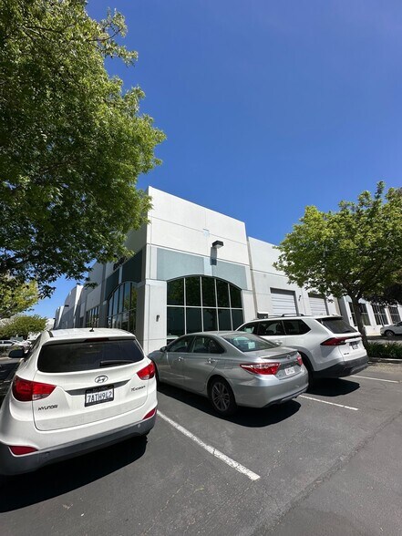 More Photos Of 6551-6589 Las Positas Rd, Livermore Warehouse For Sale