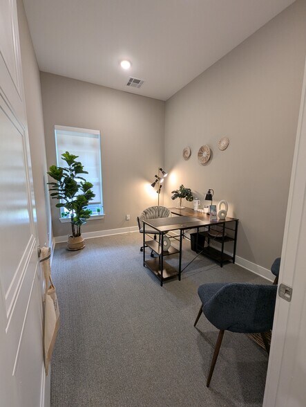 More Photos Of 1000 Brunswick Cir, Brunswick Office For Lease