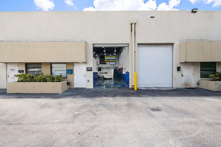 More Photos Of 2175 N Andrews Ave, Pompano Beach Industrial For Sale