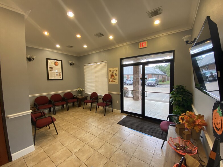 More Photos Of 3531 S Town Center Blvd, Sugar Land Medical For Lease