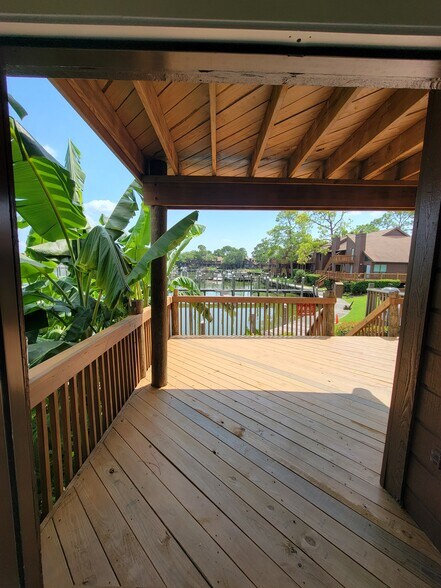 More Photos Of 2318 Crows Nest Dr, League City Specialty For Sale