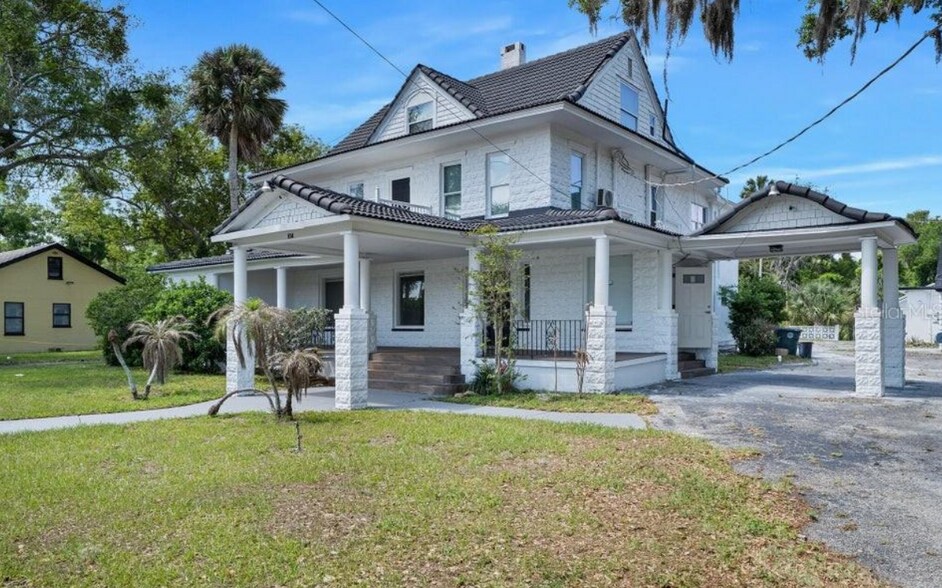 More Photos Of 934 S Ridgewood Ave, Daytona Beach Sorority Fraternity House For Sale