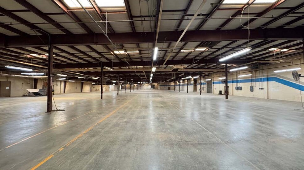 More Photos Of 139 Winebarger Cir, Lynchburg Manufacturing For Sale