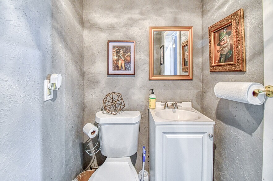 More Photos Of 91 Monroe Ave NE, Piedmont Freestanding For Sale