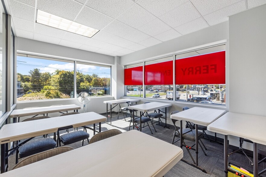 More Photos Of 251-255 Andover St, Peabody Storefront For Lease