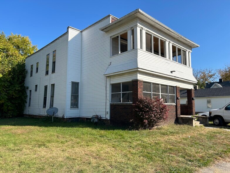 More Photos Of 720 Orchard St, Toledo Apartments For Sale