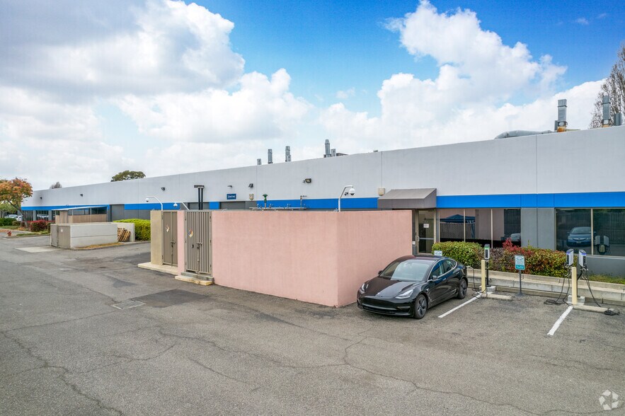 More Photos Of 1010 Atlantic Ave, Alameda Research And Development For Lease