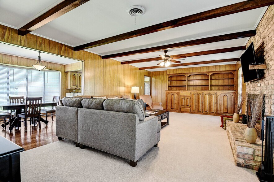 More Photos Of 27160 State Highway 56, Whitesboro Land For Sale