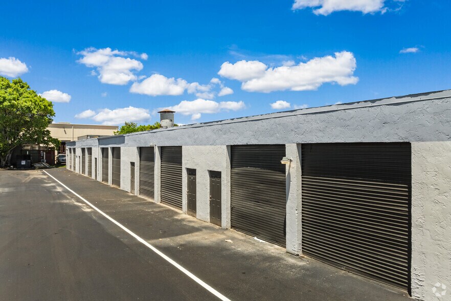 More Photos Of 4255 Westroads Dr, Riviera Beach Unknown For Lease