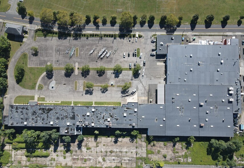 More Photos Of 1010-1080 Atlantic St, Bridgeport Manufacturing For Lease