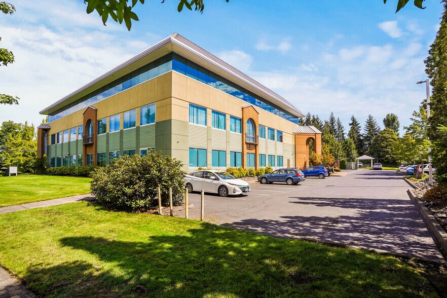 More Photos Of 6902 SE Lake Rd, Milwaukie Medical For Lease