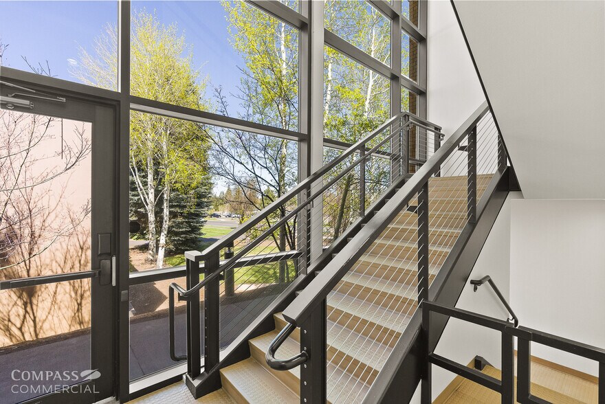 More Photos Of 123 SW Columbia St, Bend Office For Lease