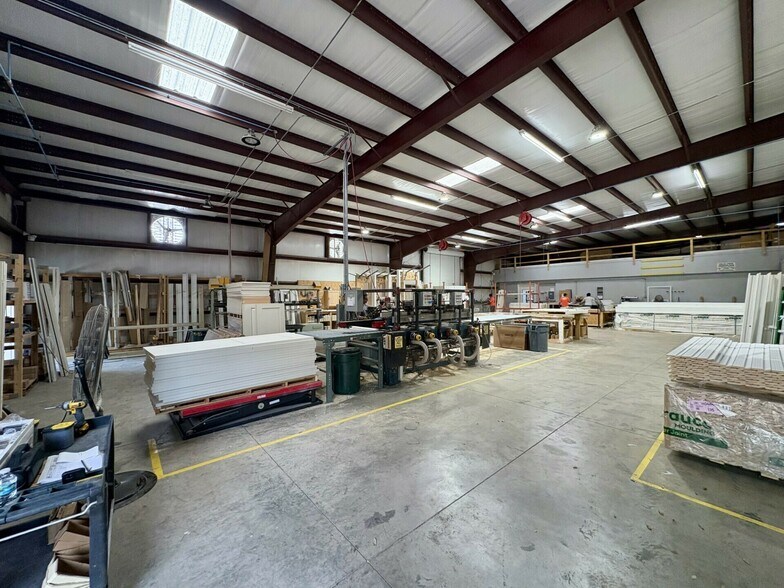 More Photos Of 3948 Garcon Point Rd, Milton General Retail For Lease