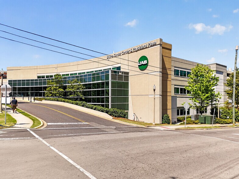 More Photos Of 2728 10th Ave S, Birmingham Medical For Lease