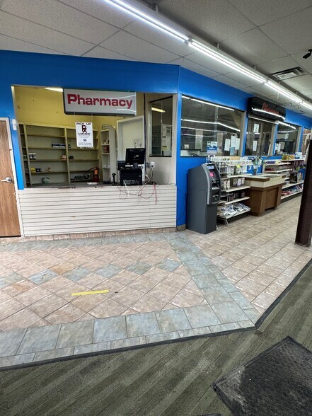 More Photos Of 9934-9940 Harper Ave, Detroit Storefront For Lease