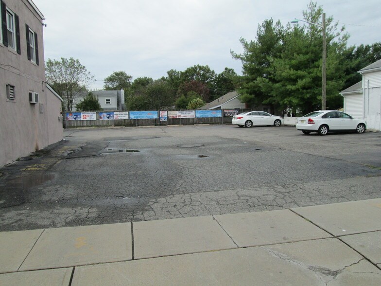 More Photos Of 147 Avenel St, Avenel Bar For Sale