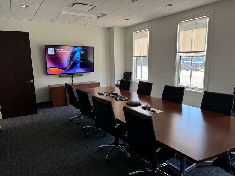 More Photos Of 17 Old Kings Hwy S, Darien Office For Lease