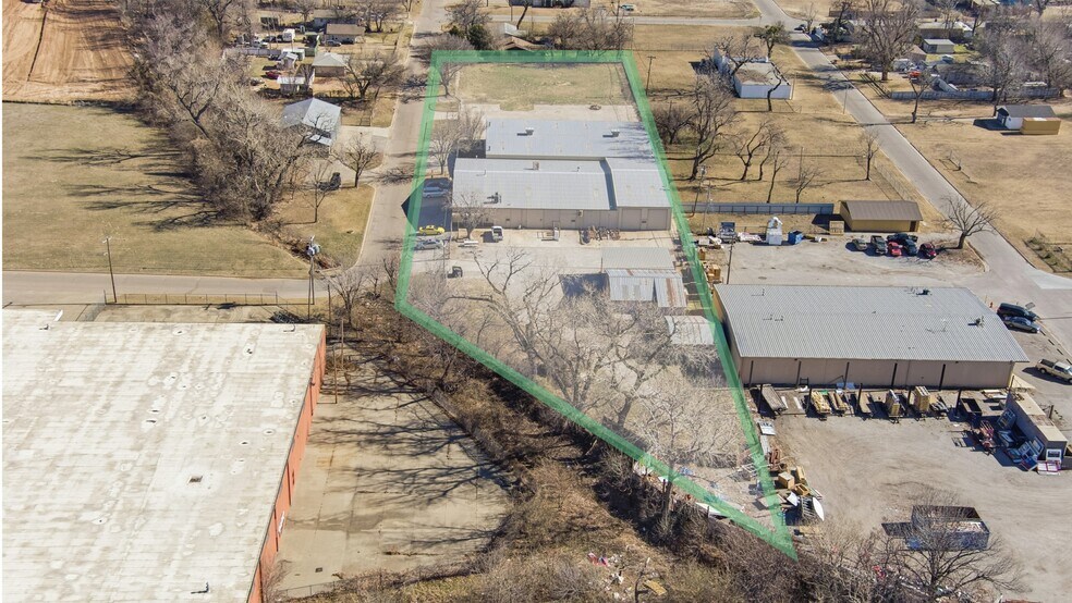 More Photos Of 2640 NW 2nd St, Oklahoma City Manufacturing For Sale