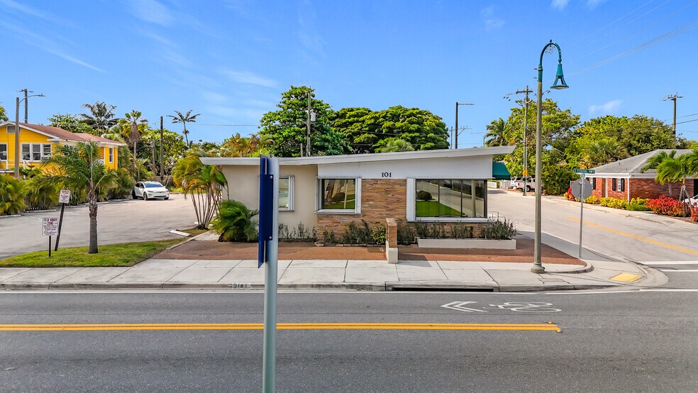 More Photos Of 101 S Federal Hwy, Lake Worth Medical For Sale