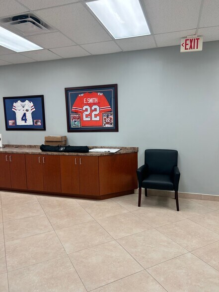 More Photos Of 9700 Stirling Rd, Cooper City Office For Lease