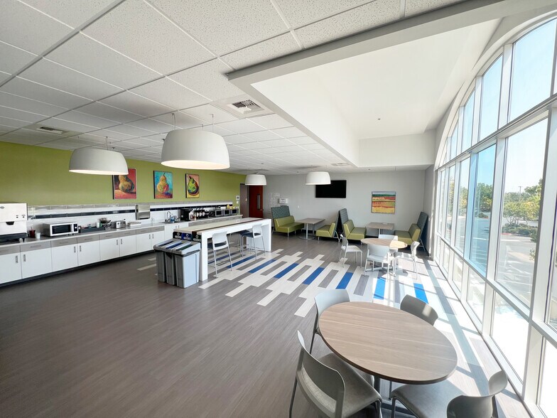More Photos Of 10834 International Dr, Rancho Cordova Office For Lease