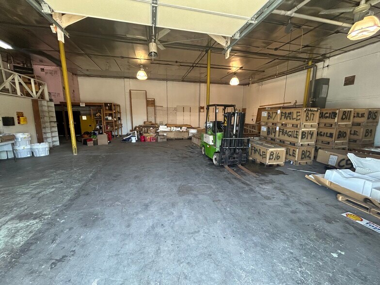 More Photos Of 2311 165th St, Hammond Warehouse For Lease