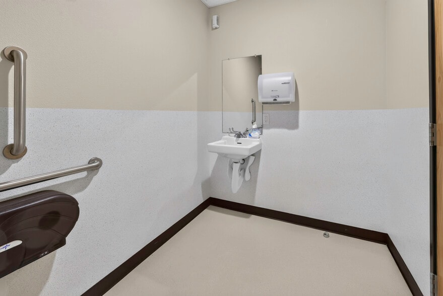 More Photos Of 313 W Drake Rd, Fort Collins Medical For Sale