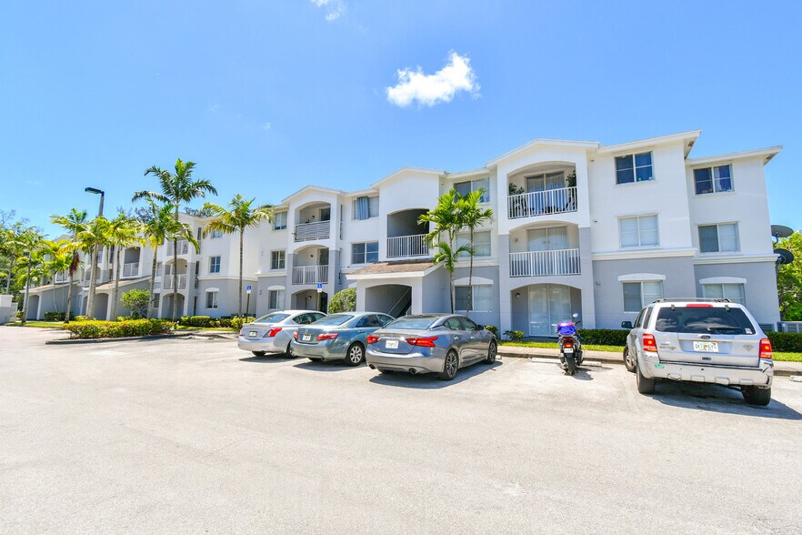 Primary Photo Of 13770-13820 NE 3rd Ct, North Miami Multifamily For Sale