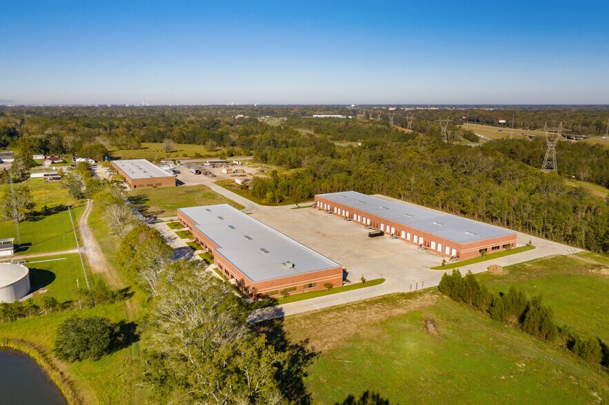 More Photos Of 8184 Hwy 44, Gonzales Research And Development For Lease