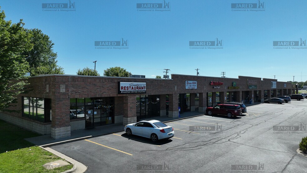 More Photos Of 1600-1694 US Highway 60 E, Republic Storefront Retail Office For Lease