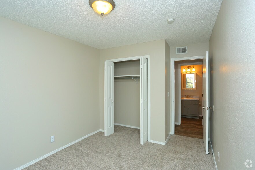 More Photos Of 6326 S 107th East Ave, Tulsa Apartments For Sale