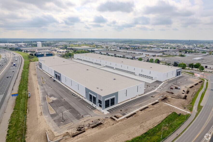 More Photos Of 220 Pinebush Rd, Cambridge Industrial For Lease