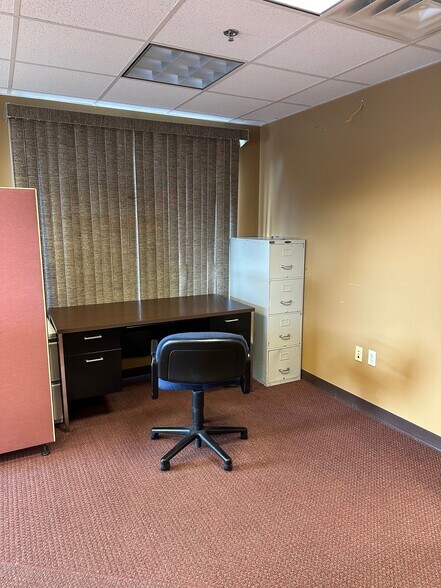 More Photos Of 81 Western Industrial Dr, Cranston Warehouse For Sale