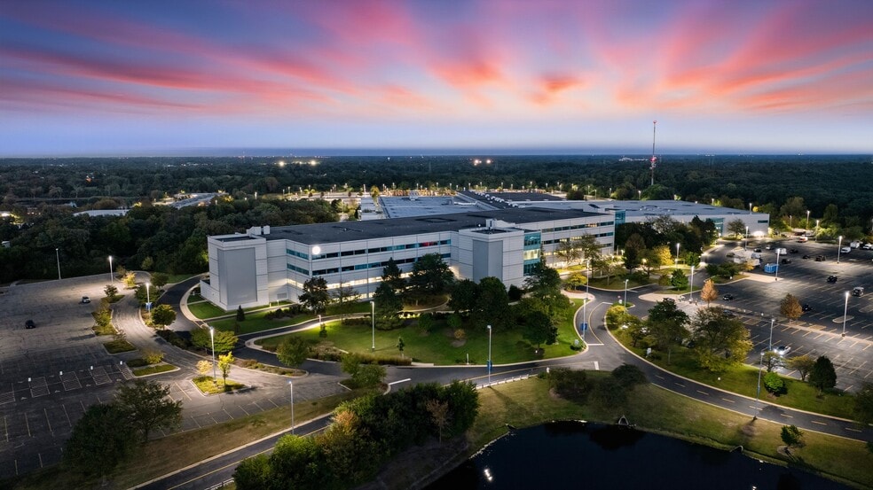 More Photos Of 1950 Innovation Way, Libertyville Unknown For Lease