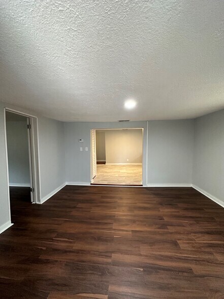 More Photos Of 619 Linwood Ave, Jacksonville Specialty For Sale