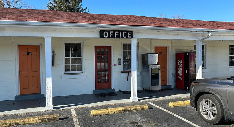 More Photos Of 8924 US-1, Richmond Hotel For Sale