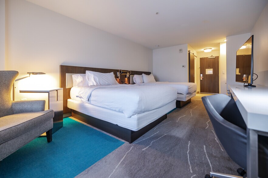 More Photos Of 14275 Lincoln St, Thornton Hotel For Sale