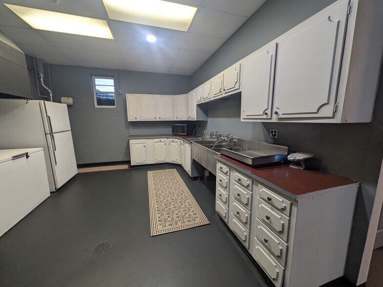 More Photos Of 13137 Wornall Rd, Kansas City Office For Sale