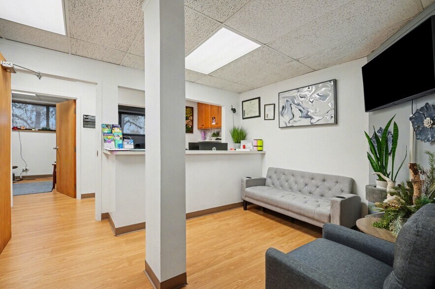 More Photos Of 11550 Sheridan Blvd, Westminster Medical For Sale