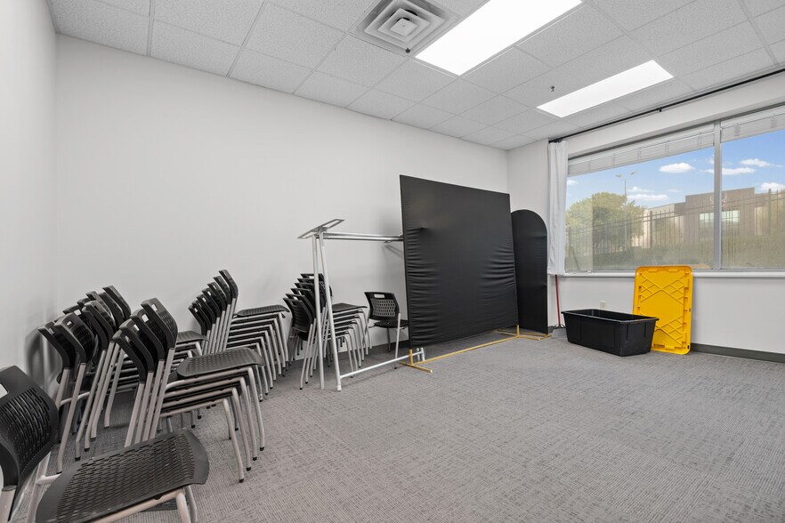 More Photos Of 1365 W Business Park Dr, Orem Office For Lease