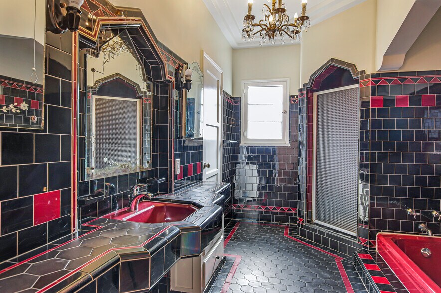 More Photos Of 1074 S Genesee Ave, Los Angeles Apartments For Sale