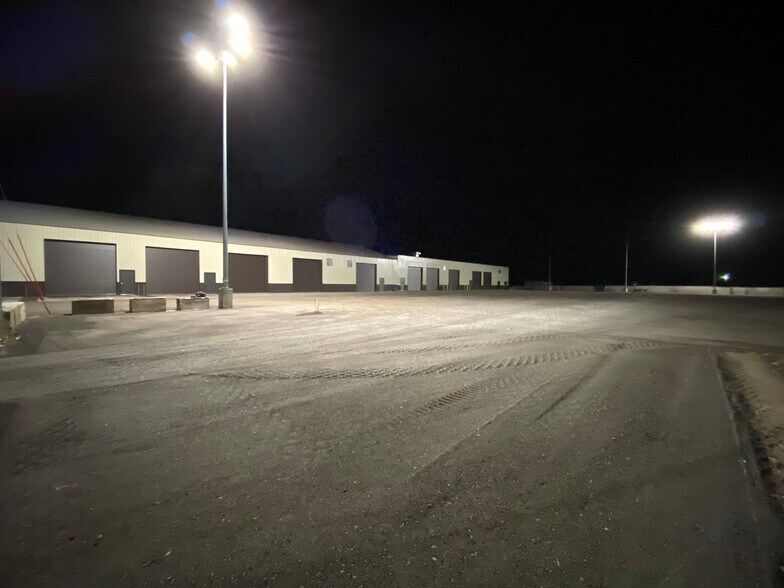 More Photos Of 120 Walnut Ln, Colona Warehouse For Lease