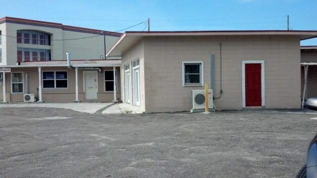 More Photos Of 211 Missouri Ave N, Largo Storefront Retail Office For Lease
