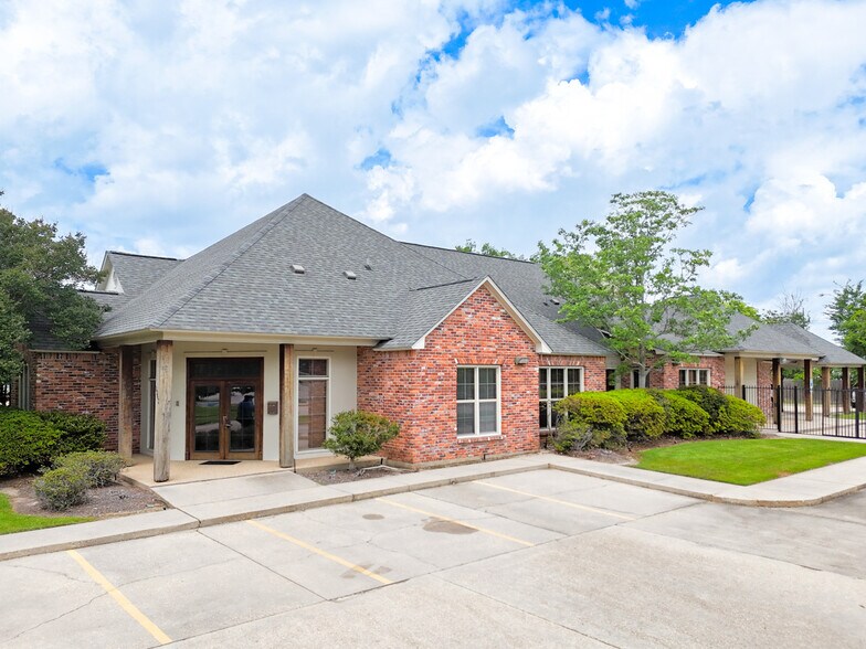 More Photos Of 9543 Fenway Ave, Baton Rouge Office For Sale