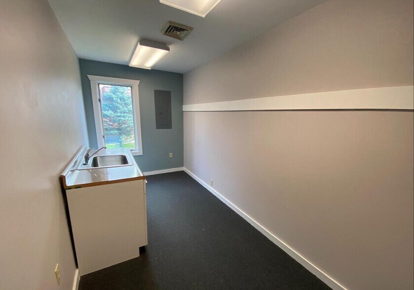 More Photos Of 104 Schubert Dr, Downingtown Office For Lease