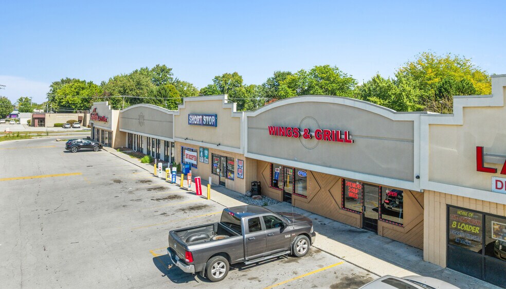 More Photos Of 503-559 S Reynolds Rd, Toledo Freestanding For Sale