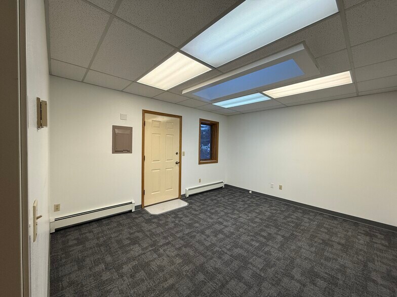 More Photos Of 130 Trading Bay Rd, Kenai Office For Lease