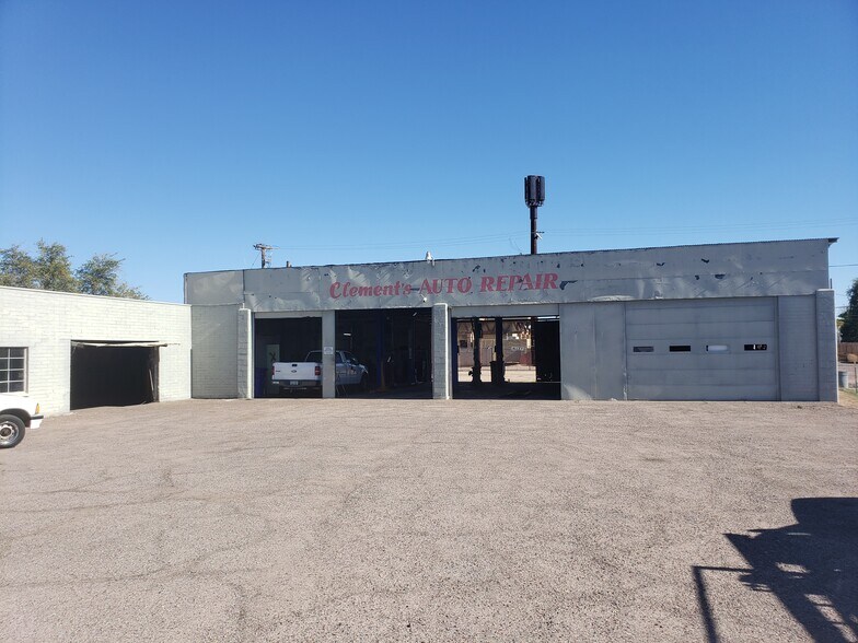 More Photos Of 141 N Gilbert Rd, Gilbert General Retail For Sale