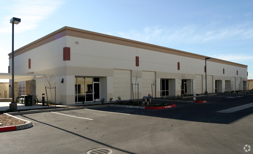 More Photos Of 45 Goldenland Ct, Sacramento Warehouse For Sale